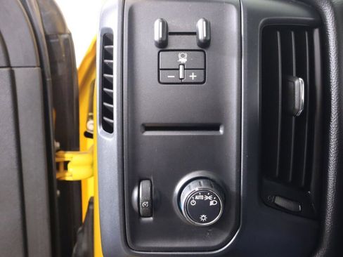 Used 2018 Chevrolet Silverado 1500 W/T w/ Trailering Package image 10