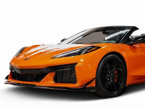 Used 2025 Chevrolet Corvette Z06 w/ Stealth Interior Trim Package image 14