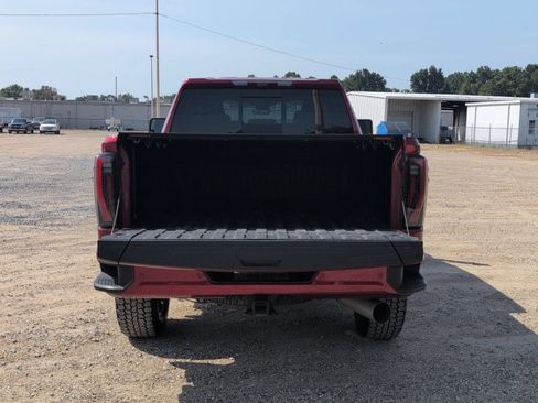 Used 2024 GMC Sierra 2500 AT4 w/ AT4 Premium Plus Package AWD/4WD image 4