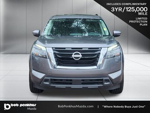 Used 2025 Nissan Pathfinder SV FWD image 22