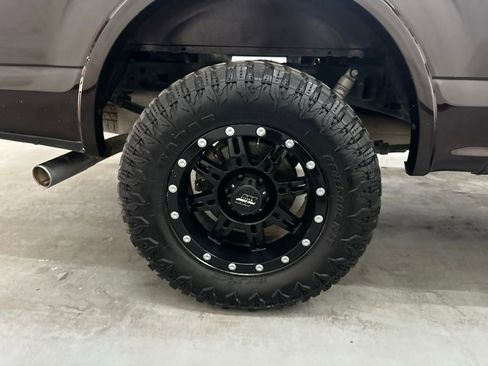 Used 2018 Ford F150 XLT w/ Equipment Group 302A Luxury AWD/4WD image 53