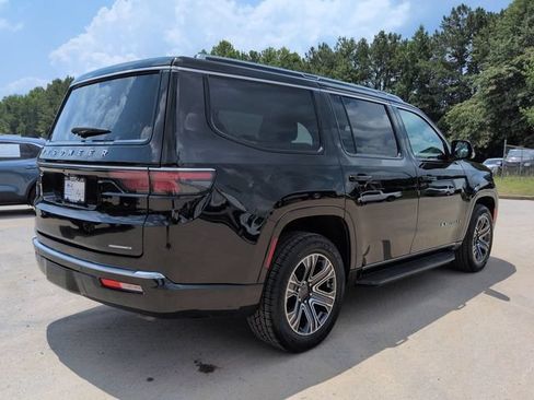 Used 2024 Jeep Wagoneer Series II w/ Flexible Seating Group RWD image 4