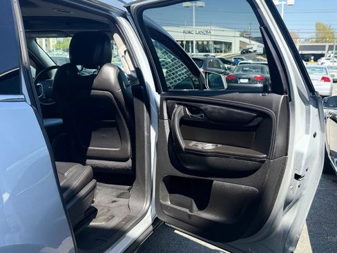 Used 2017 Chevrolet Traverse LT AWD/4WD image 31