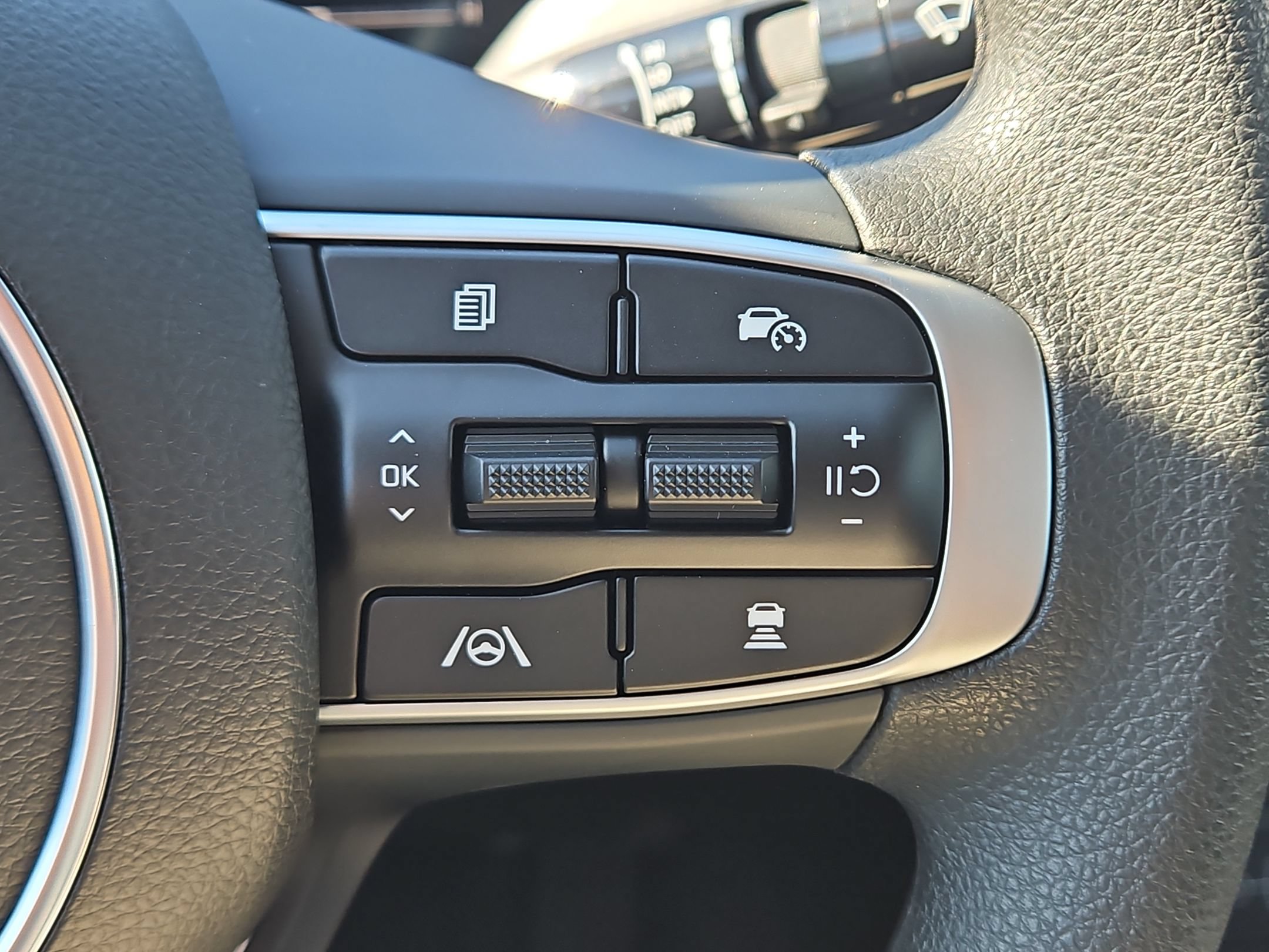New 2026 Kia K5 LXS FWD image 23