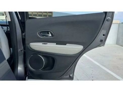 Used 2019 Honda HR-V EX image 16