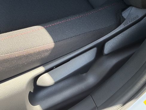 Certified 2025 Toyota Prius Plug-In Hybrid FWD image 28