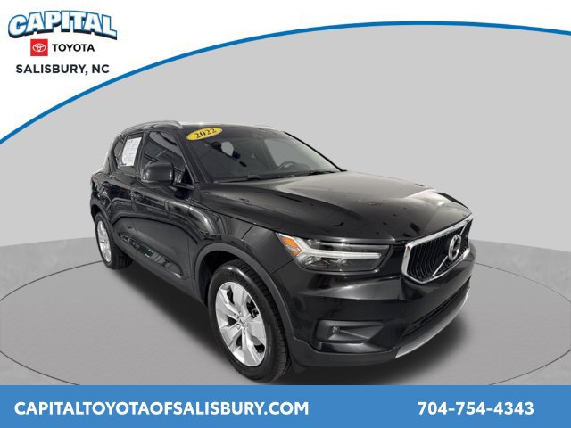 Used 2022 Volvo XC40 T5 Momentum AWD/4WD image 1