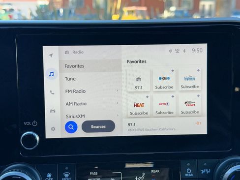 Used 2023 Toyota Highlander XLE image 20