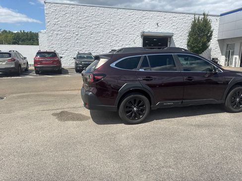 Certified 2024 Subaru Outback Limited AWD/4WD image 7