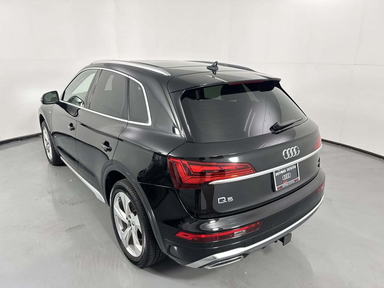 Used 2023 Audi Q5 2.0T Premium Plus w/ Premium Plus Package AWD/4WD image 33