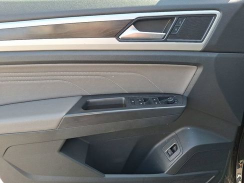 Used 2023 Volkswagen Atlas SE AWD/4WD image 13