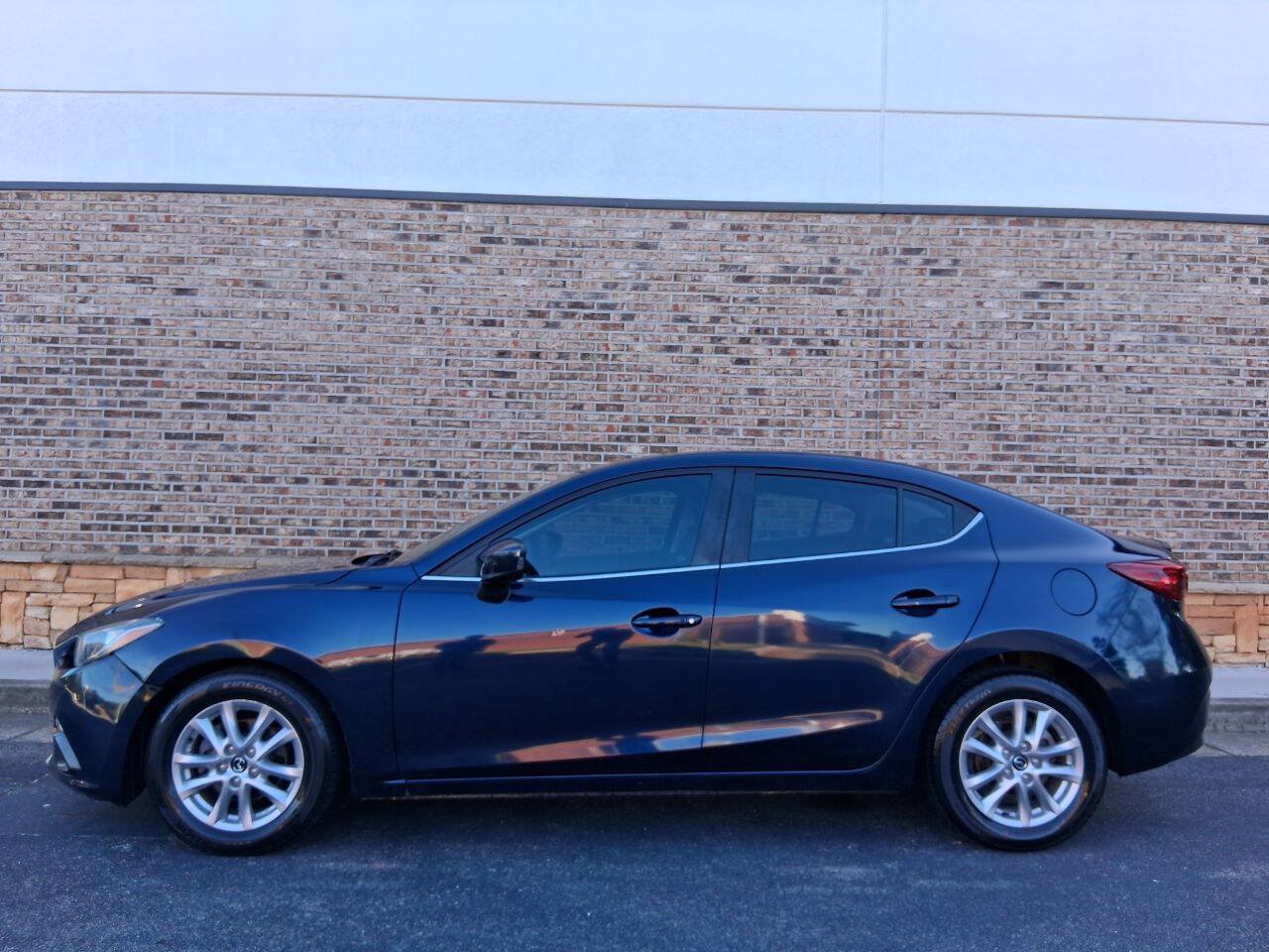 Used 2014 MAZDA MAZDA3 i Touring FWD image 2