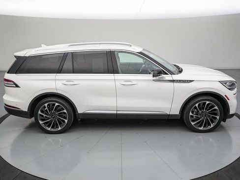 Used 2022 Lincoln Aviator Reserve w/ Equipment Group 201A AWD/4WD image 4