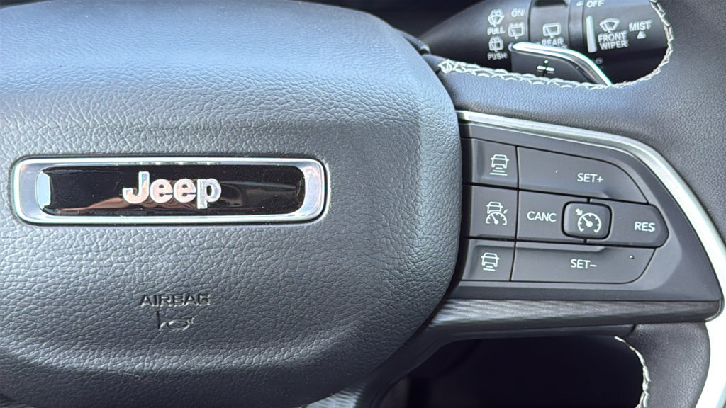 New 2027 Jeep Grand Cherokee Laredo RWD image 21