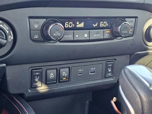 Used 2023 Nissan Frontier PRO-4X w/ Pro Convenience Package image 19