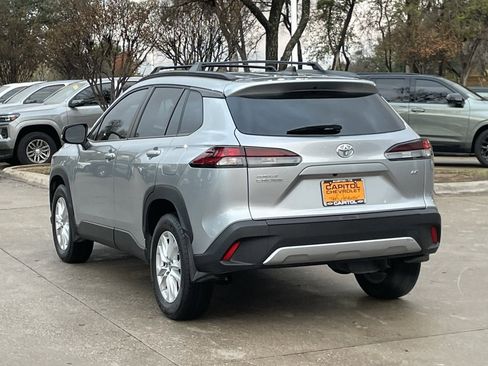 Used 2026 Toyota Corolla Cross LE image 4