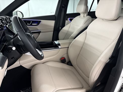 Certified 2025 Mercedes-Benz GLC 350e 4MATIC image 5