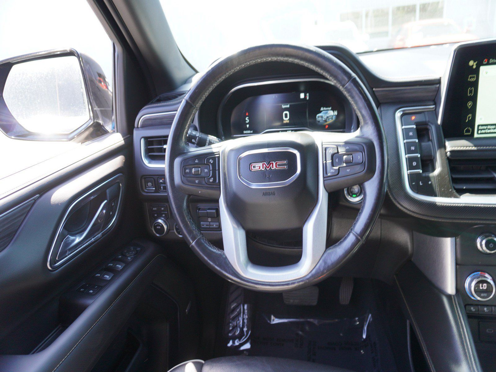 Used 2022 GMC Yukon XL SLT w/ SLT Premium Package AWD/4WD image 24