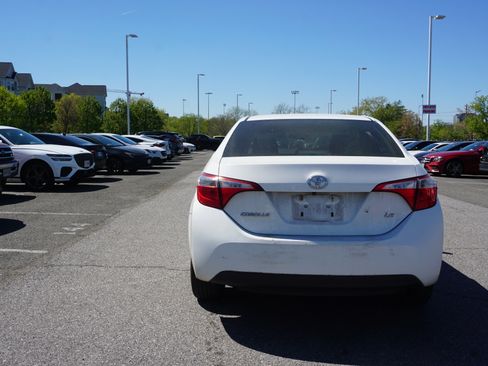 Used 2015 Toyota Corolla LE image 4