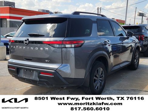 Used 2022 Nissan Pathfinder SV FWD image 4