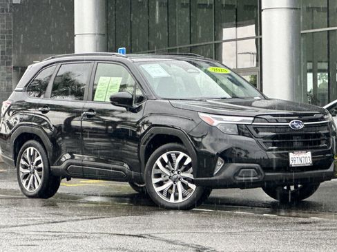 Used 2025 Subaru Forester Touring image 2