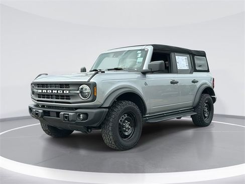 Used 2023 Ford Bronco Black Diamond image 1