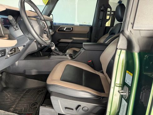 Used 2023 Ford Bronco Wildtrak image 31