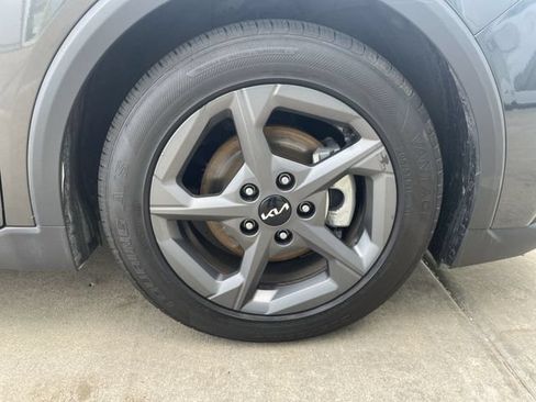 Used 2025 Kia K4 FWD image 41