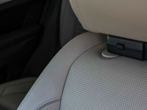 Used 2021 Land Rover Discovery Sport S image 25