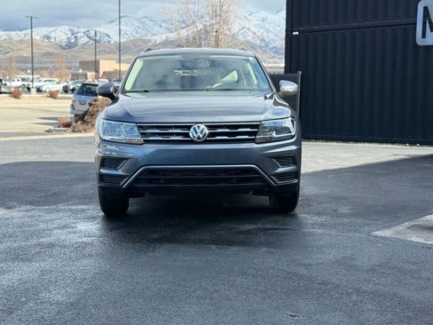 Used 2020 Volkswagen Tiguan SE image 3
