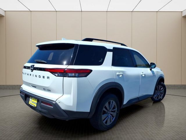 Used 2024 Nissan Pathfinder SV AWD/4WD image 8
