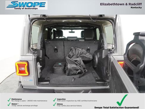 Used 2022 Jeep Wrangler Unlimited Sahara w/ Cold Weather Group AWD/4WD image 26