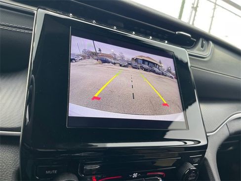 Used 2023 Jeep Grand Cherokee L Laredo image 17