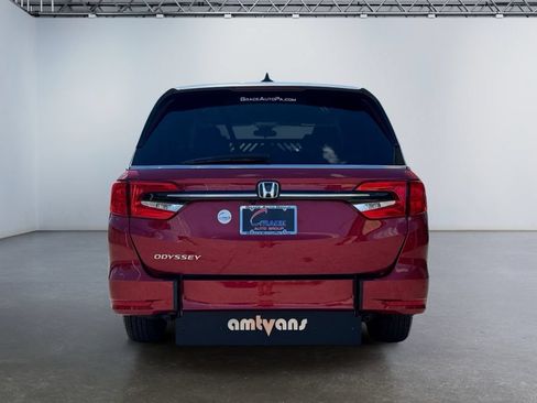 Used 2024 Honda Odyssey EX image 7