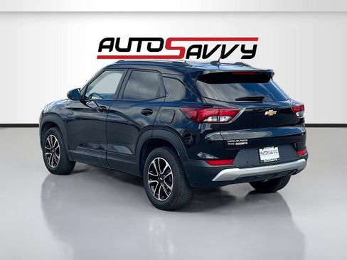 Used 2024 Chevrolet TrailBlazer LT w/ Convenience Package AWD/4WD image 5