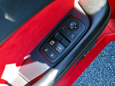Used 2015 Dodge Challenger SRT Hellcat RWD image 33