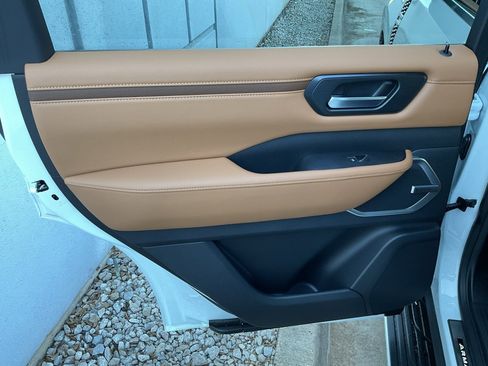 New 2026 Nissan Armada Platinum Reserve image 25