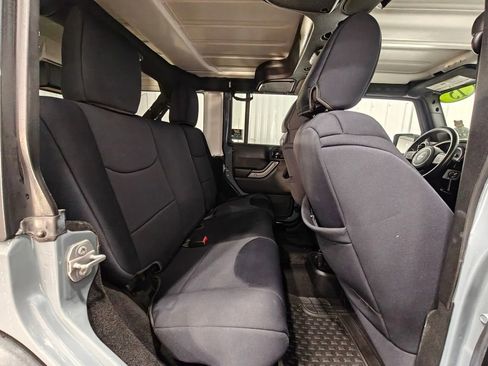 Used 2015 Jeep Wrangler Unlimited Sport w/ Quick Order Package 24S AWD/4WD image 18