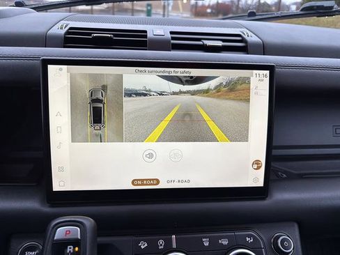 Used 2023 Land Rover Defender 130 X-Dynamic SE image 23