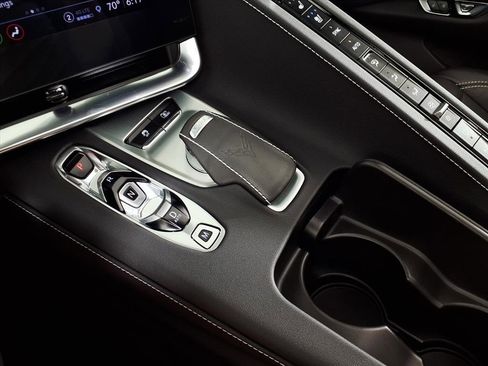 Used 2022 Chevrolet Corvette Stingray w/ Z51 Performance Package image 22