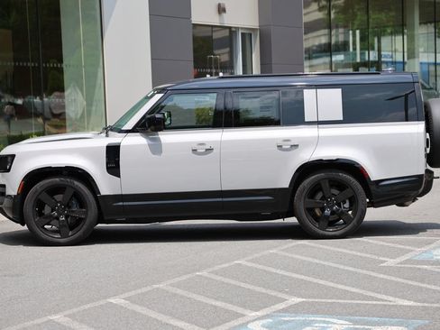 Certified 2026 Land Rover Defender 130 X-Dynamic SE AWD/4WD image 2