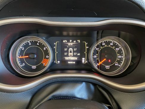 Used 2015 Jeep Cherokee Latitude w/ Cold Weather Group image 20