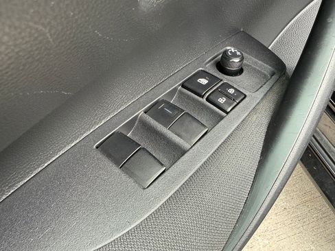 Used 2023 Toyota Corolla LE image 42