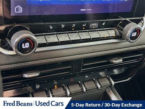 Used 2023 Chevrolet Colorado LT w/ LT Convenience Package III AWD/4WD image 22