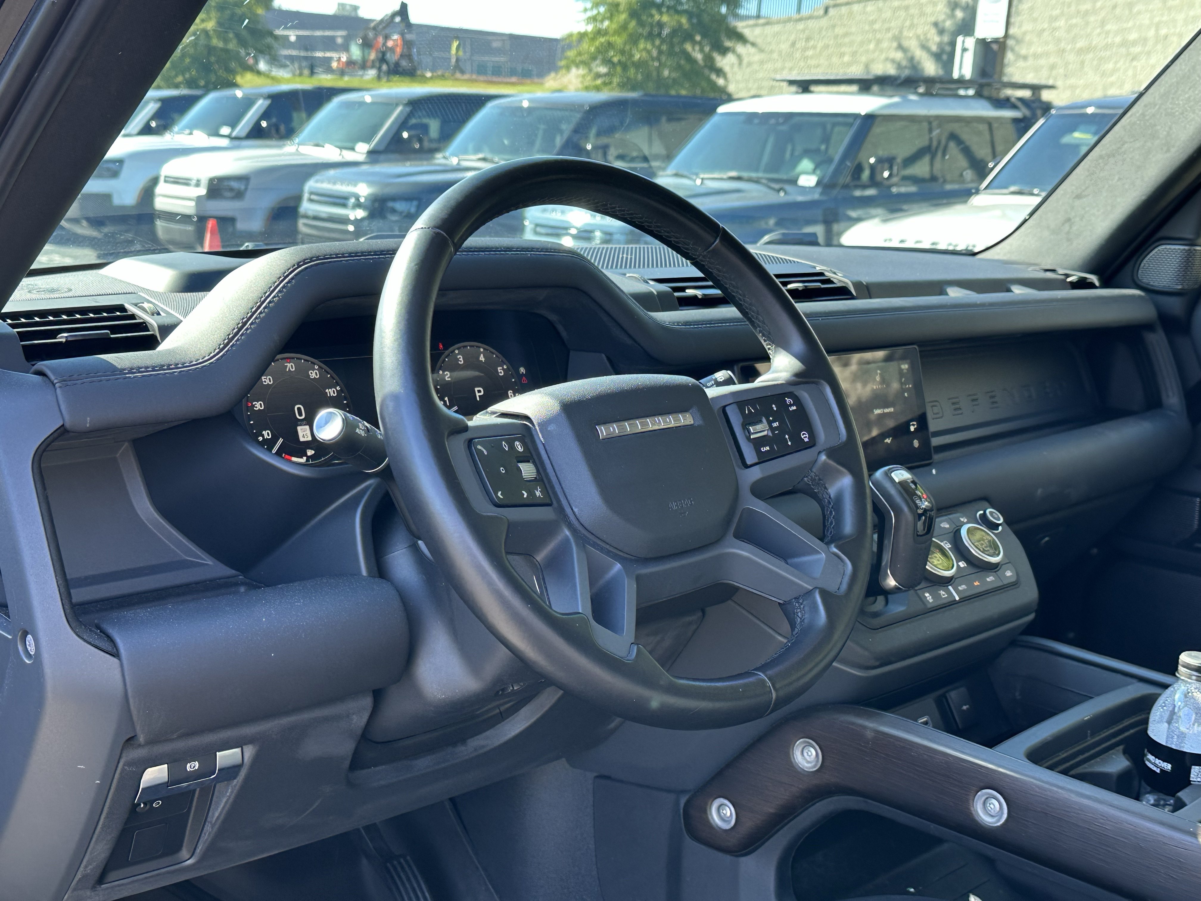 Used 2024 Land Rover Defender 110 X-Dynamic SE AWD/4WD image 16