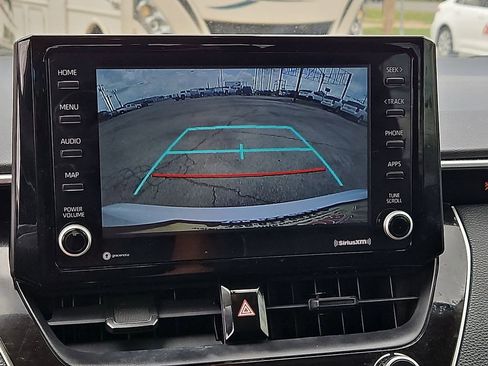 Used 2022 Toyota Corolla LE FWD image 26