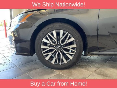 Used 2024 Nissan Altima 2.5 SV FWD image 15