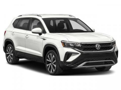 Used 2022 Volkswagen Taos SE FWD image 9