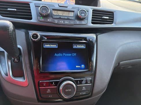 Used 2014 Honda Odyssey Touring Elite image 19