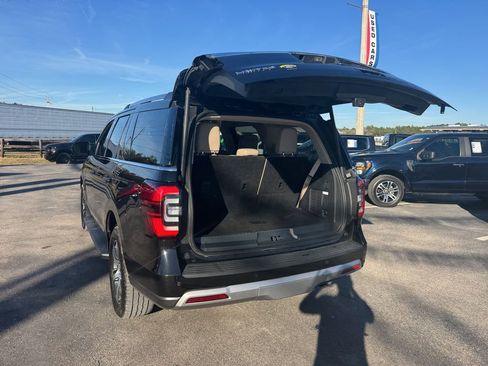 Certified 2024 Ford Expedition Limited image 28